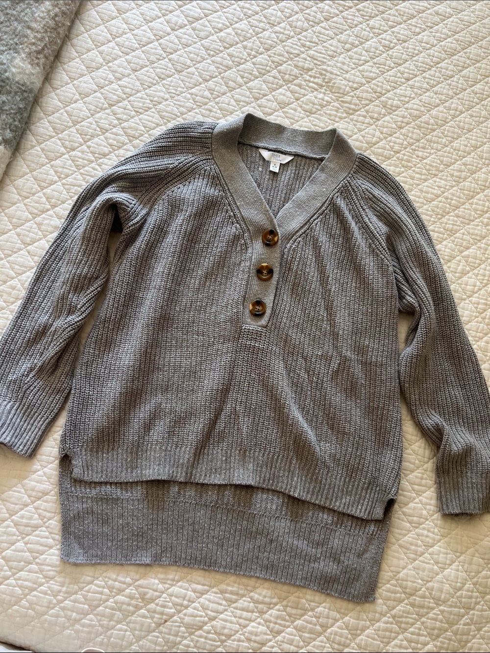 Time & Tru Woman’s Gray Sweater Size Small